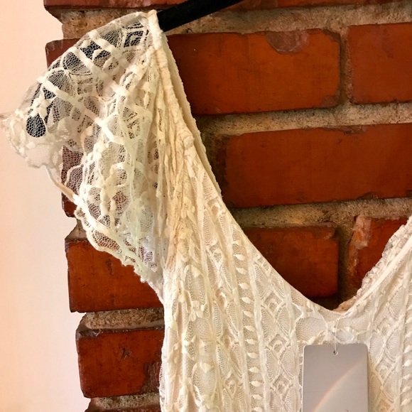 Beautiful cream lace dress from OU with tags - Picture 2 of 4